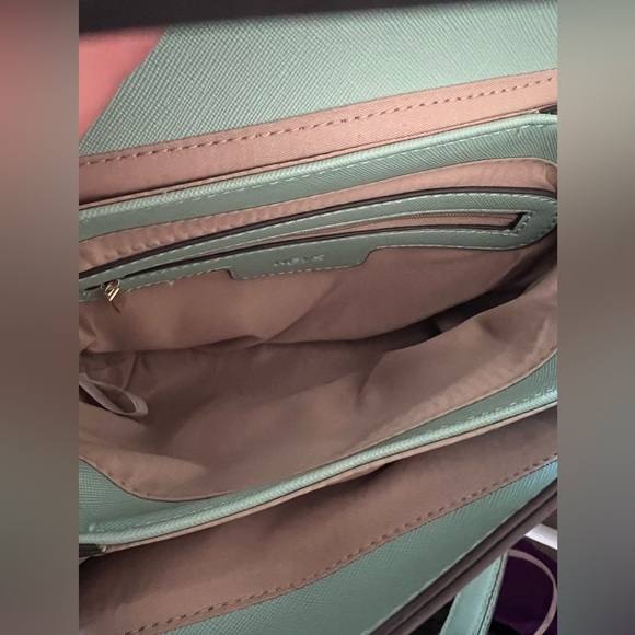 Heys Purse - Picture 2 of 4